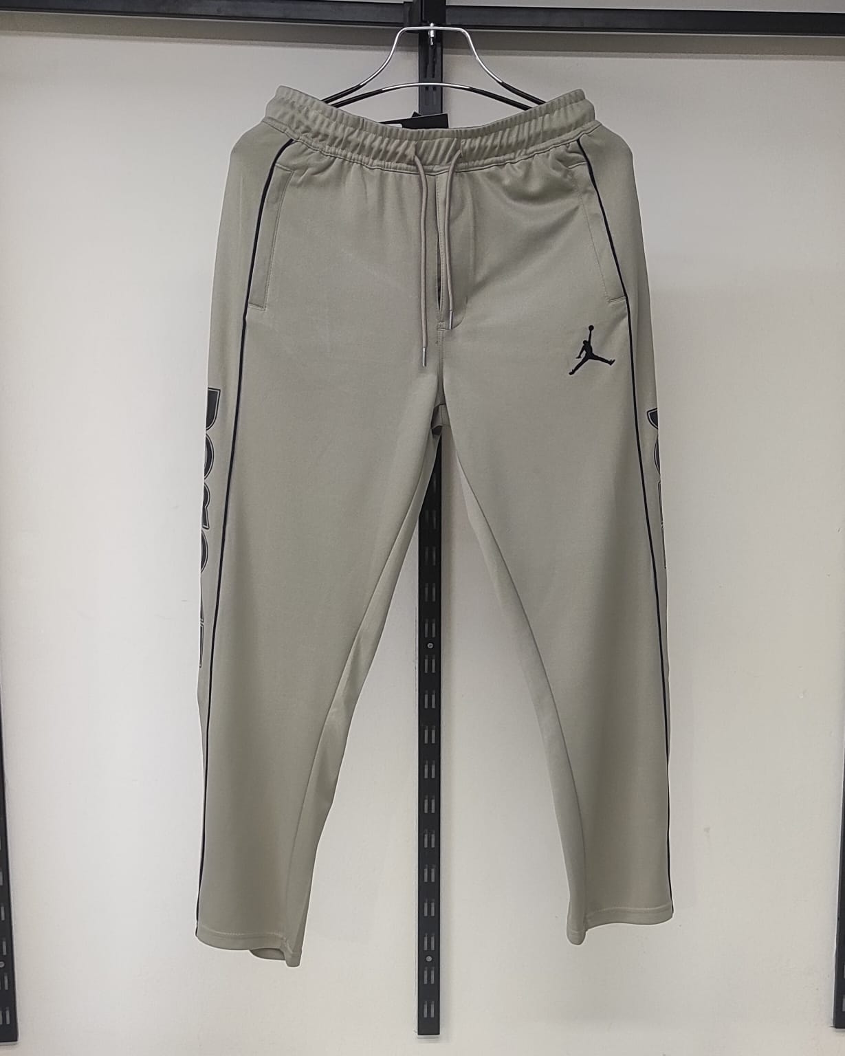 1 pcs Masterpiece Premium Loose-Fit Trouser(light brown)